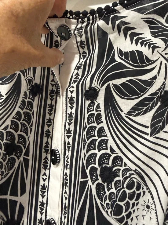 Farm Rio Black Tapestry Top.  Size Medium
Worn once. - Picture 8 of 12